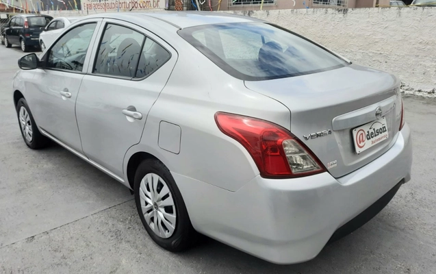 imagem-https://www.socarrao.com.br/sc-vehicle-images-prod/3810629/1789744110600-MDYuanBlZw.jpeg