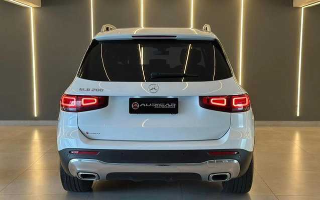 imagem-https://www.socarrao.com.br/sc-vehicle-images-prod/3810686/1789395213979-8428200_1_B_ecd8bf2b77.jpeg