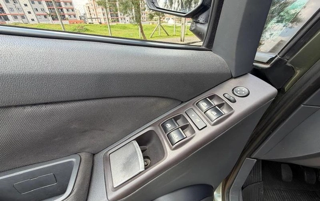 imagem-https://www.socarrao.com.br/sc-vehicle-images-prod/3810781/1789569792708-8472847_8_B_f132e2a71e.jpeg
