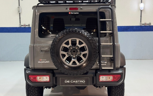 imagem-https://www.socarrao.com.br/sc-vehicle-images-prod/3811335/1789396770871-U1VaVUtJIEpJTU5ZIDRTVFlMRSAtIDIwMjMgLSBDSU5aQSAtIFNFQTdGOTAgKDUpLnBuZw.png