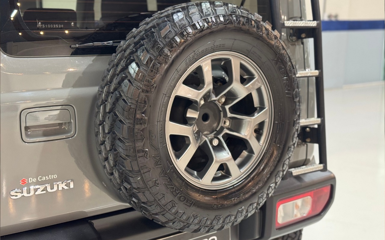 imagem-https://www.socarrao.com.br/sc-vehicle-images-prod/3811335/1789396771453-U1VaVUtJIEpJTU5ZIDRTVFlMRSAtIDIwMjMgLSBDSU5aQSAtIFNFQTdGOTAgKDIzKS5wbmc.png