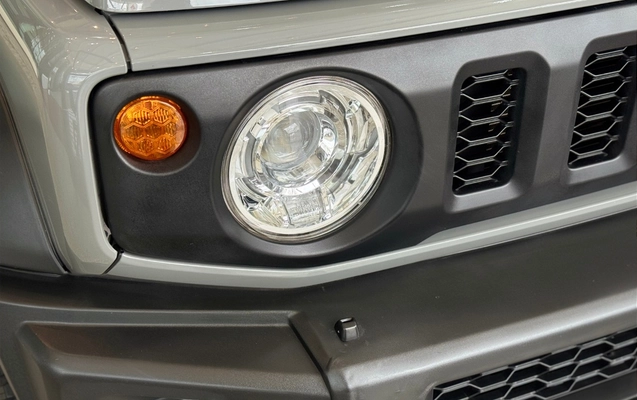 imagem-https://www.socarrao.com.br/sc-vehicle-images-prod/3811335/1789396771556-U1VaVUtJIEpJTU5ZIDRTVFlMRSAtIDIwMjMgLSBDSU5aQSAtIFNFQTdGOTAgKDkpLnBuZw.png