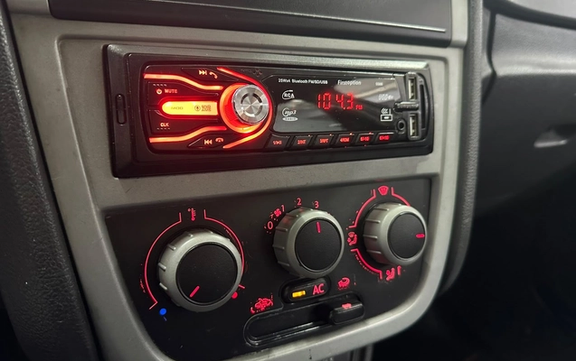 imagem-https://www.socarrao.com.br/sc-vehicle-images-prod/3811451/1789397122705-9a7fd63ac1884962b6c76901e69d6dcd_1789396983710.jpg