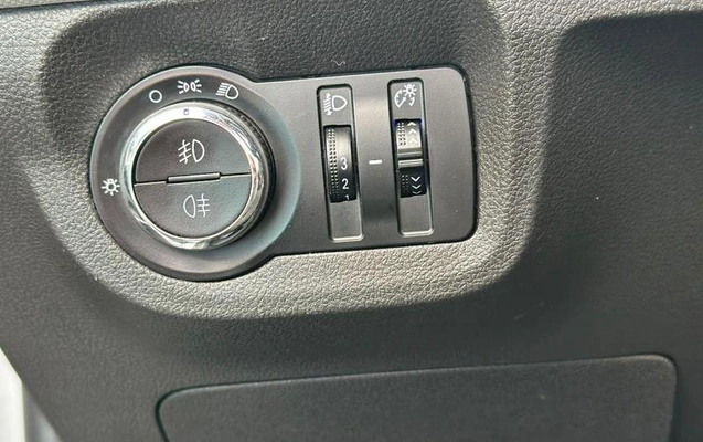 imagem-https://www.socarrao.com.br/sc-vehicle-images-prod/3811713/1789507331694-8472828_13_B_8697e677ea.jpeg