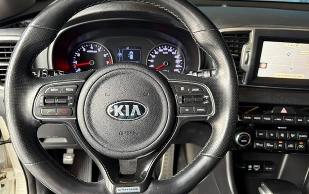 imagem-https://www.socarrao.com.br/sc-vehicle-images-prod/3811730/1789584913600-8471794_12_B_2cd467f2d4.jpeg