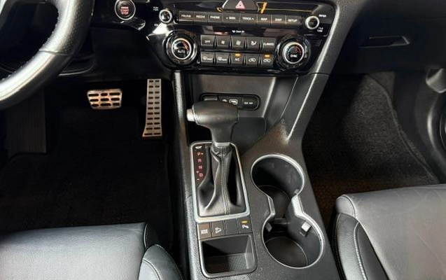imagem-https://www.socarrao.com.br/sc-vehicle-images-prod/3811730/1789584913603-8471794_15_B_1d48e4ab02.jpeg