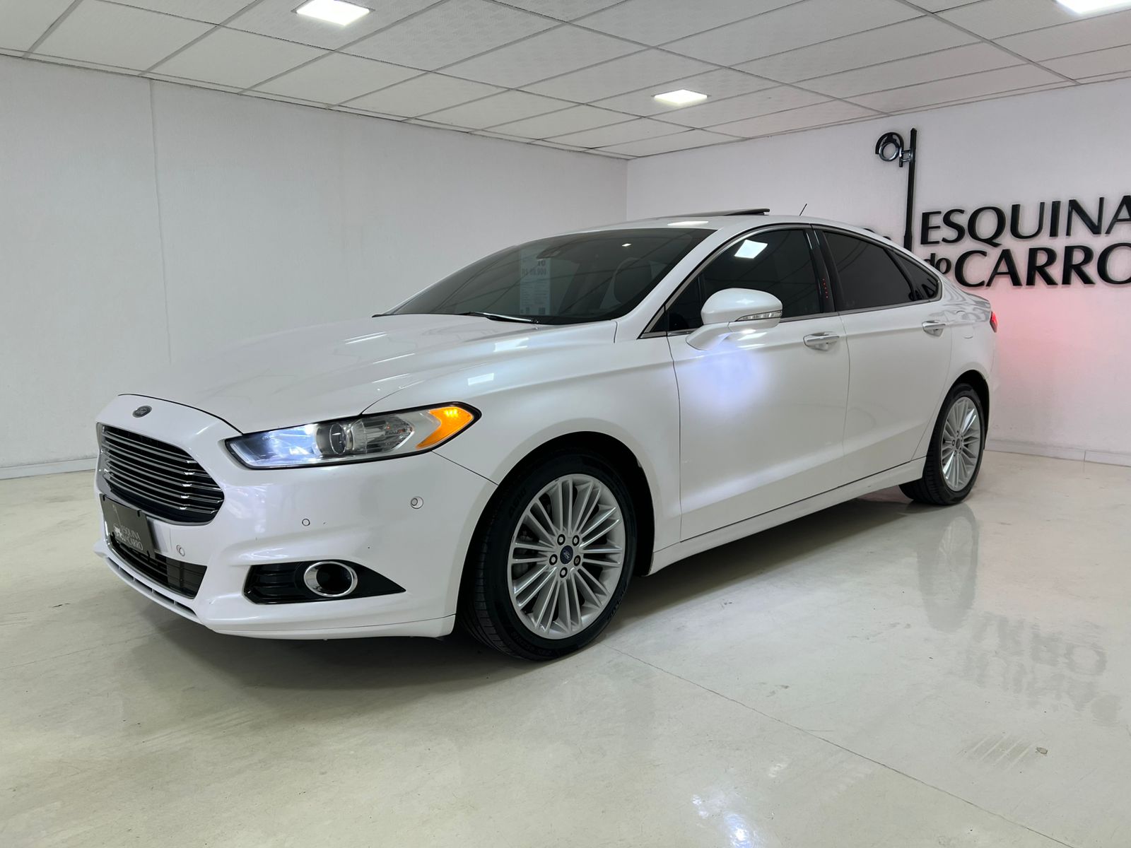 Ford Fusion Titanium 2.0 GTDI Eco. Awd Aut. na cor Branco no Porto Alegre / RS - 38118