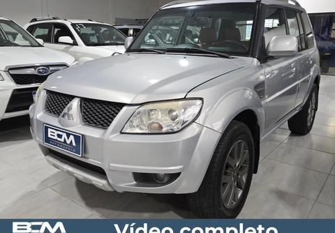 Mitsubishi Pajero TR4 2013 Prata — foto 1 de 3