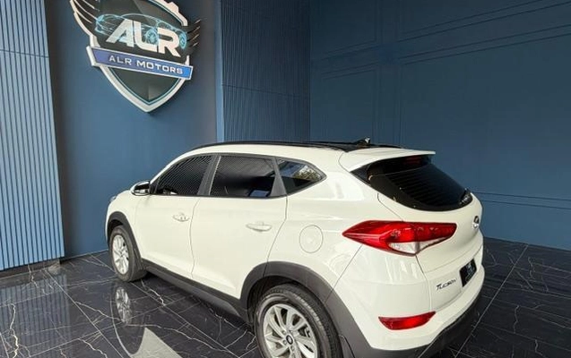 imagem-https://www.socarrao.com.br/sc-vehicle-images-prod/3812162/1790109309916-8471756_7_B_bca8e734d3.jpeg
