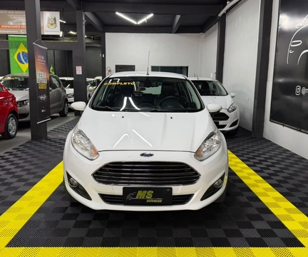 Ford Fiesta 2017 Branco — foto 1 de 3