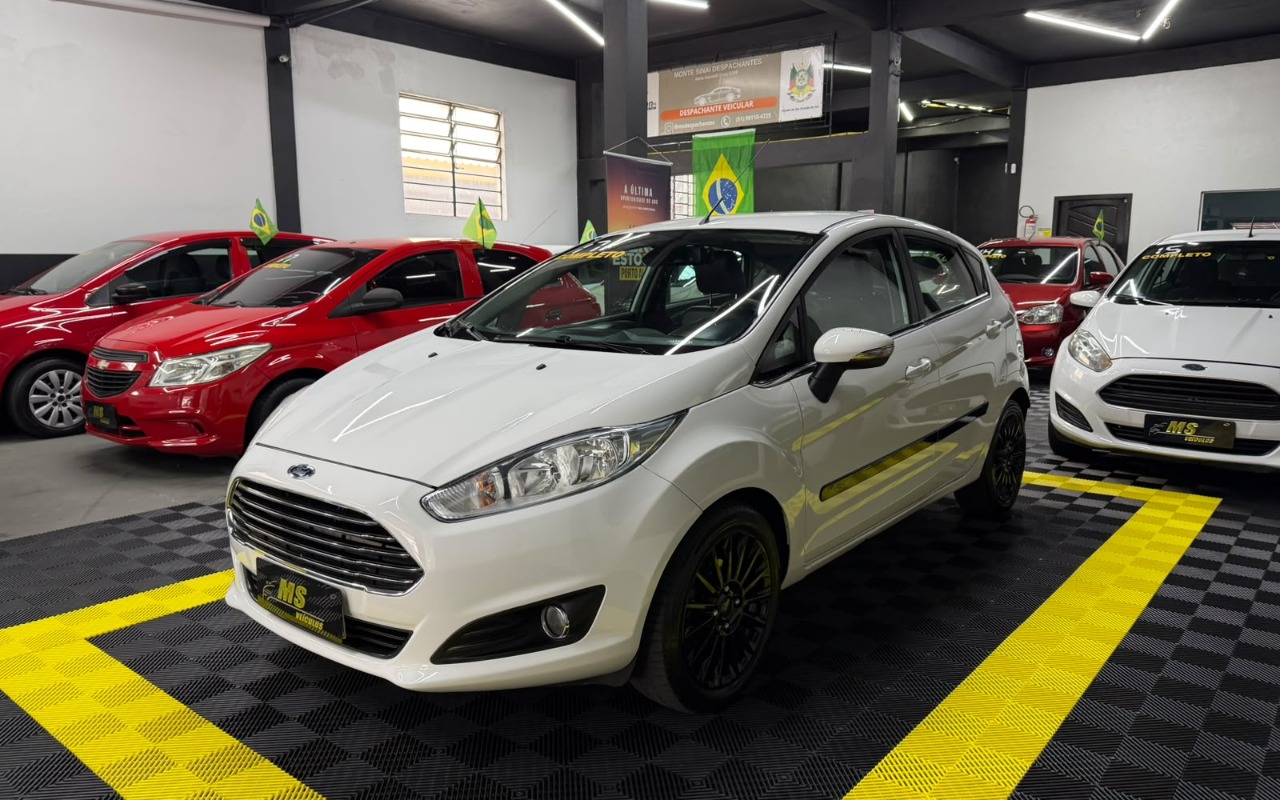 imagem-https://www.socarrao.com.br/sc-vehicle-images-prod/3812681/1789400548590-V2hhdHNBcHAgSW1hZ2UgMjAyNi0wOS0xNCBhdCAxMi4zNy4xNS5qcGVn.jpeg