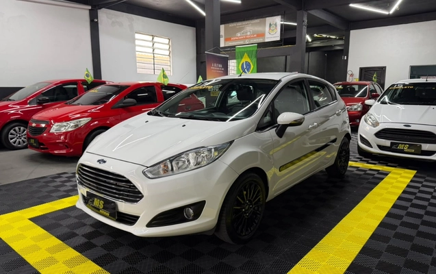 imagem-https://www.socarrao.com.br/sc-vehicle-images-prod/3812681/1789400548590-V2hhdHNBcHAgSW1hZ2UgMjAyNi0wOS0xNCBhdCAxMi4zNy4xNS5qcGVn.jpeg