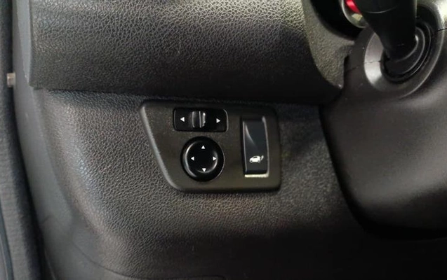 imagem-https://www.socarrao.com.br/sc-vehicle-images-prod/3812958/1789484533523-8368033_5_B_3b540f4e83.jpeg