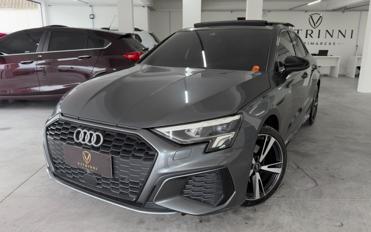 Audi A3 2023 Cinza — foto 1 de 3