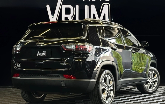 imagem-https://www.socarrao.com.br/sc-vehicle-images-prod/3813235/1789402187848-4_055924.jpg