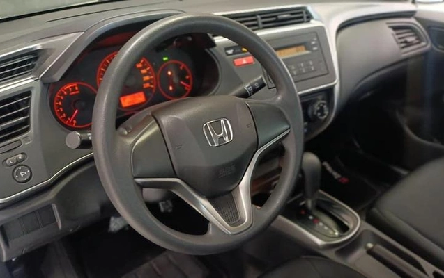 imagem-https://www.socarrao.com.br/sc-vehicle-images-prod/3813276/1789402445153-8422803_19_B_80a95920a8.jpeg