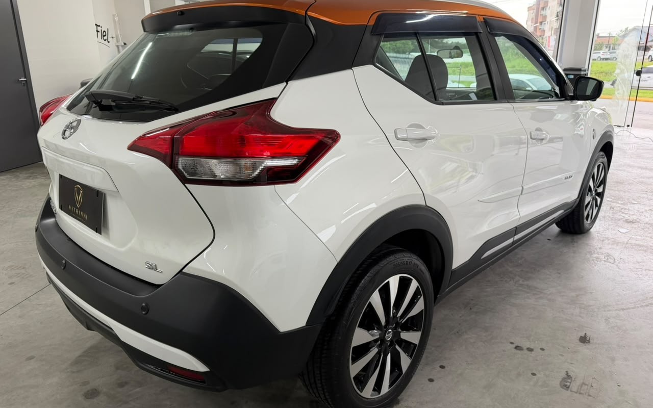 imagem-https://www.socarrao.com.br/sc-vehicle-images-prod/3813482/1789402759436-MWZhNjMwMTctMDcxOC00MWJmLWE2YmEtZTY5NjZhMmZhNjc4LmpwZw.jpg