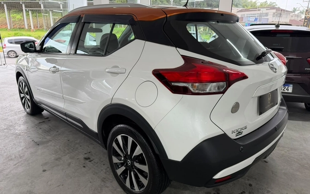 imagem-https://www.socarrao.com.br/sc-vehicle-images-prod/3813482/1789402759523-MzY0ZTk4NmUtYzJiNC00MDBjLTg4MzktZGRiNDVlYjY0NDBkLmpwZw.jpg