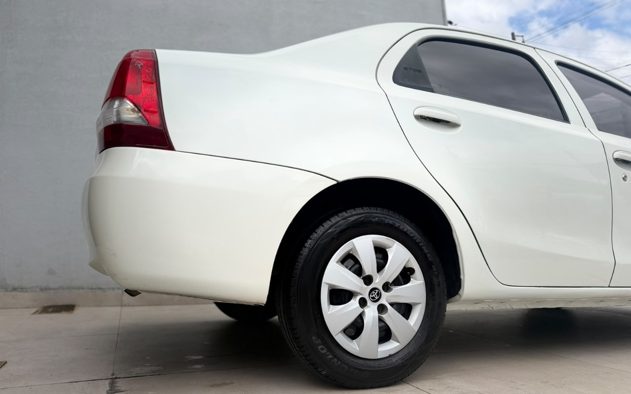 imagem-https://www.socarrao.com.br/sc-vehicle-images-prod/3813668/1789403406644-V2hhdHNBcHAgSW1hZ2UgMjAyNi0wOS0xMSBhdCAxMi4wNy41MyAoMikuanBlZw.jpeg
