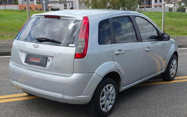imagem-https://www.socarrao.com.br/sc-vehicle-images-prod/3814557/1789568290865-8452016_4_B_efaace38b4.jpeg