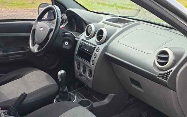 imagem-https://www.socarrao.com.br/sc-vehicle-images-prod/3814557/1789568290868-8452016_9_B_5212d834f1.jpeg