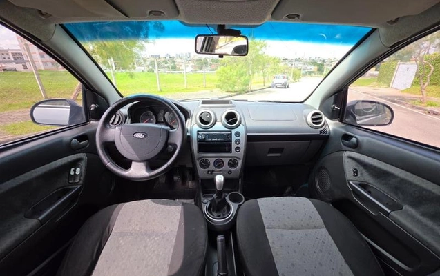 imagem-https://www.socarrao.com.br/sc-vehicle-images-prod/3814557/1789568290872-8452016_13_B_cb350a184b.jpeg