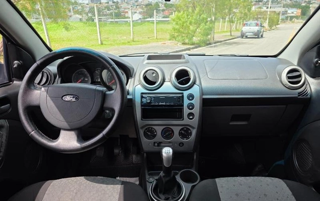 imagem-https://www.socarrao.com.br/sc-vehicle-images-prod/3814557/1789568290873-8452016_13_B_71f026f61b.jpeg