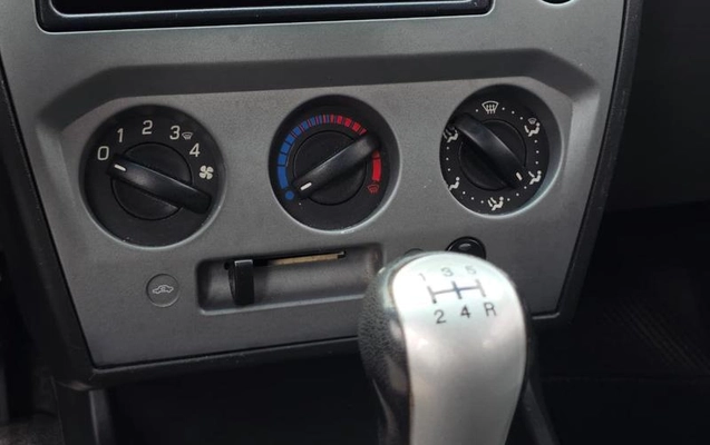 imagem-https://www.socarrao.com.br/sc-vehicle-images-prod/3814557/1789568290875-8452016_14_B_b5c3df09ae.jpeg