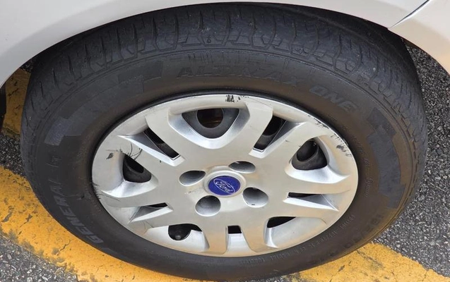 imagem-https://www.socarrao.com.br/sc-vehicle-images-prod/3814557/1789568290878-8452016_19_B_01f8790b01.jpeg