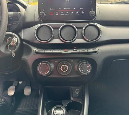 imagem-https://www.socarrao.com.br/sc-vehicle-images-prod/3814651/1789405969316-8474606_9_B_9883bb8274.jpeg