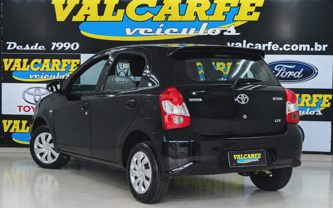 imagem-https://www.socarrao.com.br/sc-vehicle-images-prod/3814862/1789406444118-NC5qZmlm.jfif