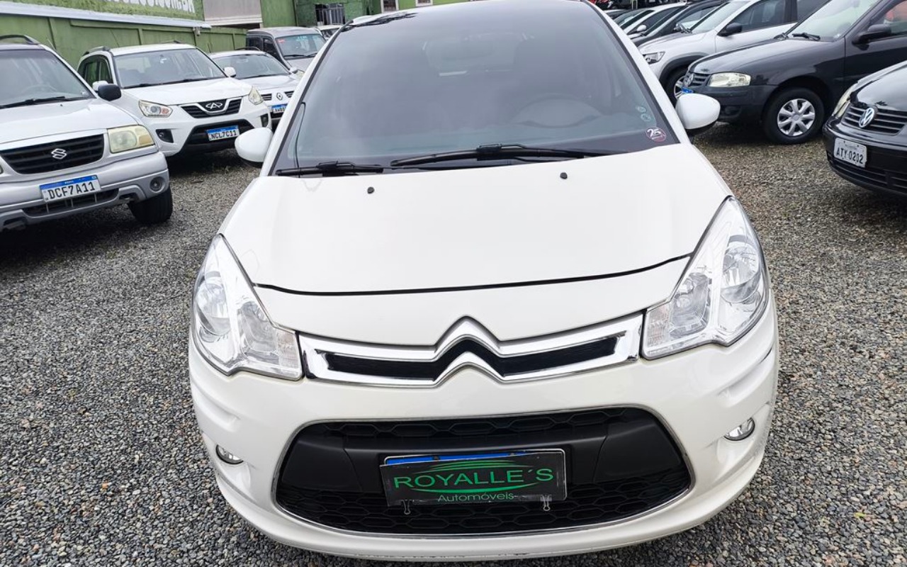 imagem-https://www.socarrao.com.br/sc-vehicle-images-prod/3814888/1789496801715-SU1HXzIwMjYwOTE0XzE0MDgwNSAoQ29weSkuanBn.jpg