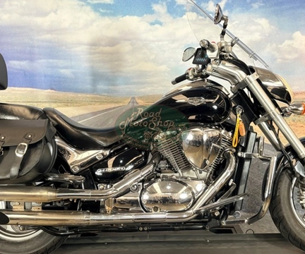 Suzuki BOULEVARD M800R 2012 Preto — foto 1 de 3