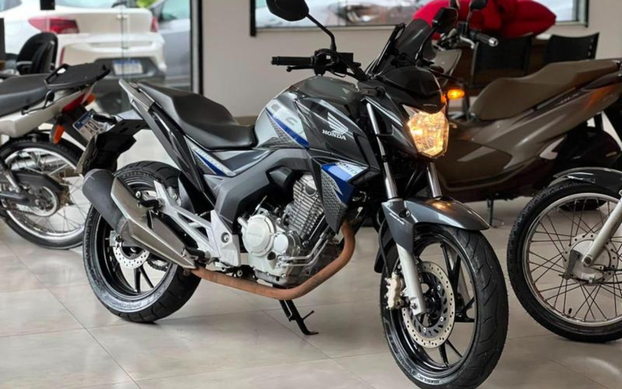 Honda CB 250 TWISTER/FLEXONE 2020 Cinza — foto 1 de 3