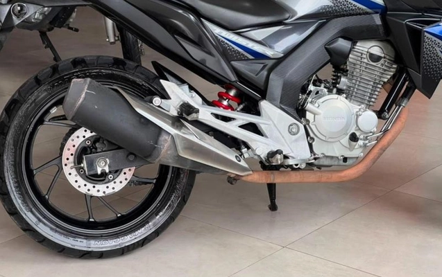 imagem-https://www.socarrao.com.br/sc-vehicle-images-prod/3815455/1789408093737-ODM0NjExMF81X0JfNTUxN2ExODg5MC5qcGVn.jpeg