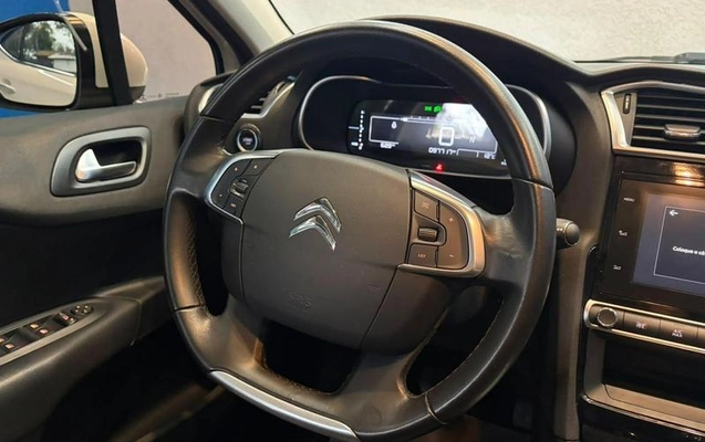 imagem-https://www.socarrao.com.br/sc-vehicle-images-prod/3815598/1789411557236-8465110_7_B_ad1dd74fb9.jpeg