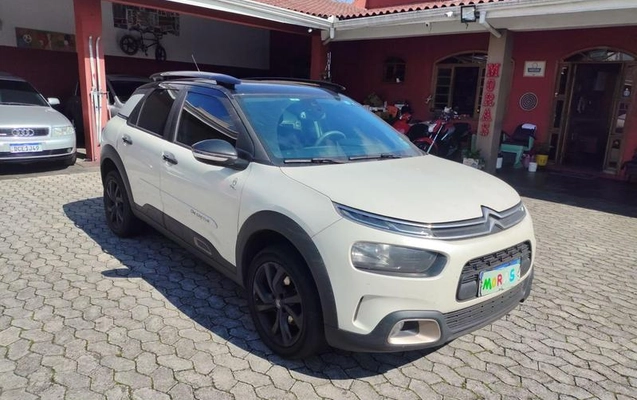 imagem-https://www.socarrao.com.br/sc-vehicle-images-prod/3815623/1789481469090-8473392_22_B_4ae5336bbe.jpeg