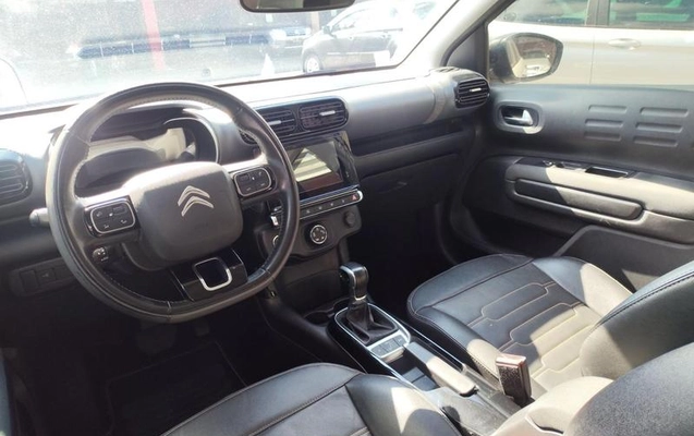 imagem-https://www.socarrao.com.br/sc-vehicle-images-prod/3815623/1789481469096-8473392_13_B_a1b34392d7.jpeg