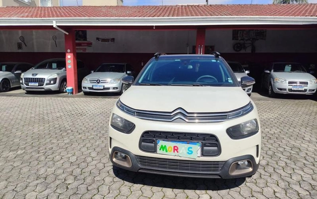 imagem-https://www.socarrao.com.br/sc-vehicle-images-prod/3815623/1789481469100-8473392_17_B_23711b1fb1.jpeg