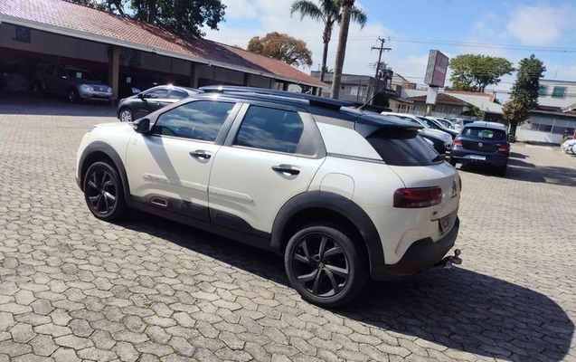 imagem-https://www.socarrao.com.br/sc-vehicle-images-prod/3815623/1789481469114-8473392_19_B_1722199eda.jpeg