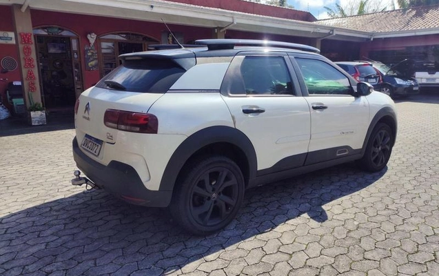 imagem-https://www.socarrao.com.br/sc-vehicle-images-prod/3815623/1789481469117-8473392_16_B_246cac180b.jpeg