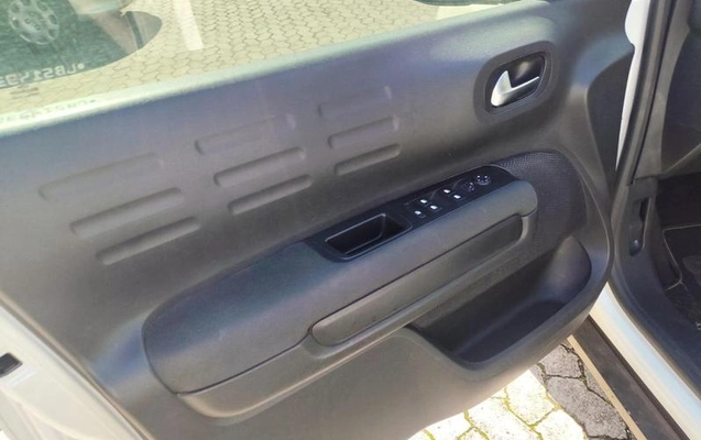 imagem-https://www.socarrao.com.br/sc-vehicle-images-prod/3815623/1789481469126-8473392_6_B_505d75b273.jpeg