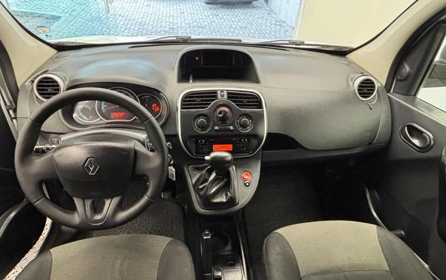 imagem-https://www.socarrao.com.br/sc-vehicle-images-prod/3815946/1789590704199-8418715_16_B_2c7d8a00bb.jpeg