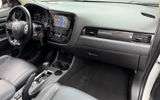 imagem-https://www.socarrao.com.br/sc-vehicle-images-prod/3815947/1789409466007-gb-5d9b56b.jpeg