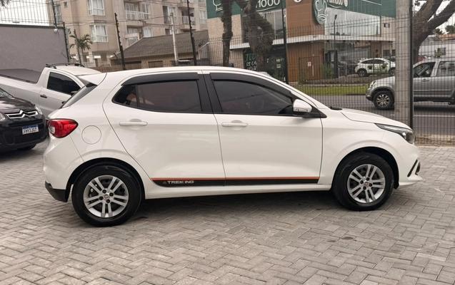 imagem-https://www.socarrao.com.br/sc-vehicle-images-prod/3816081/1789409831266-6_040332.jpg