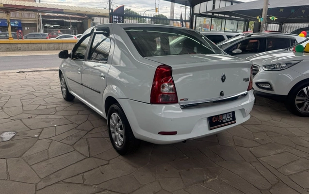 imagem-https://www.socarrao.com.br/sc-vehicle-images-prod/3816231/1789410125094-V2hhdHNBcHAgSW1hZ2UgMjAyNi0wOS0xNCBhdCAxNS4wMS4wNSAoMSkuanBlZw.jpeg