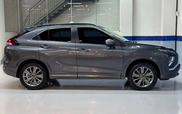 imagem-https://www.socarrao.com.br/sc-vehicle-images-prod/3816255/1789410229104-TUlUU1VCSVNIIEVjbGlwc2UgQ3Jvc3MgUlVTSCAtIDIwMjYgLSBDSU5aQSAtIFVBWjZINTMgKDcpLnBuZw.png