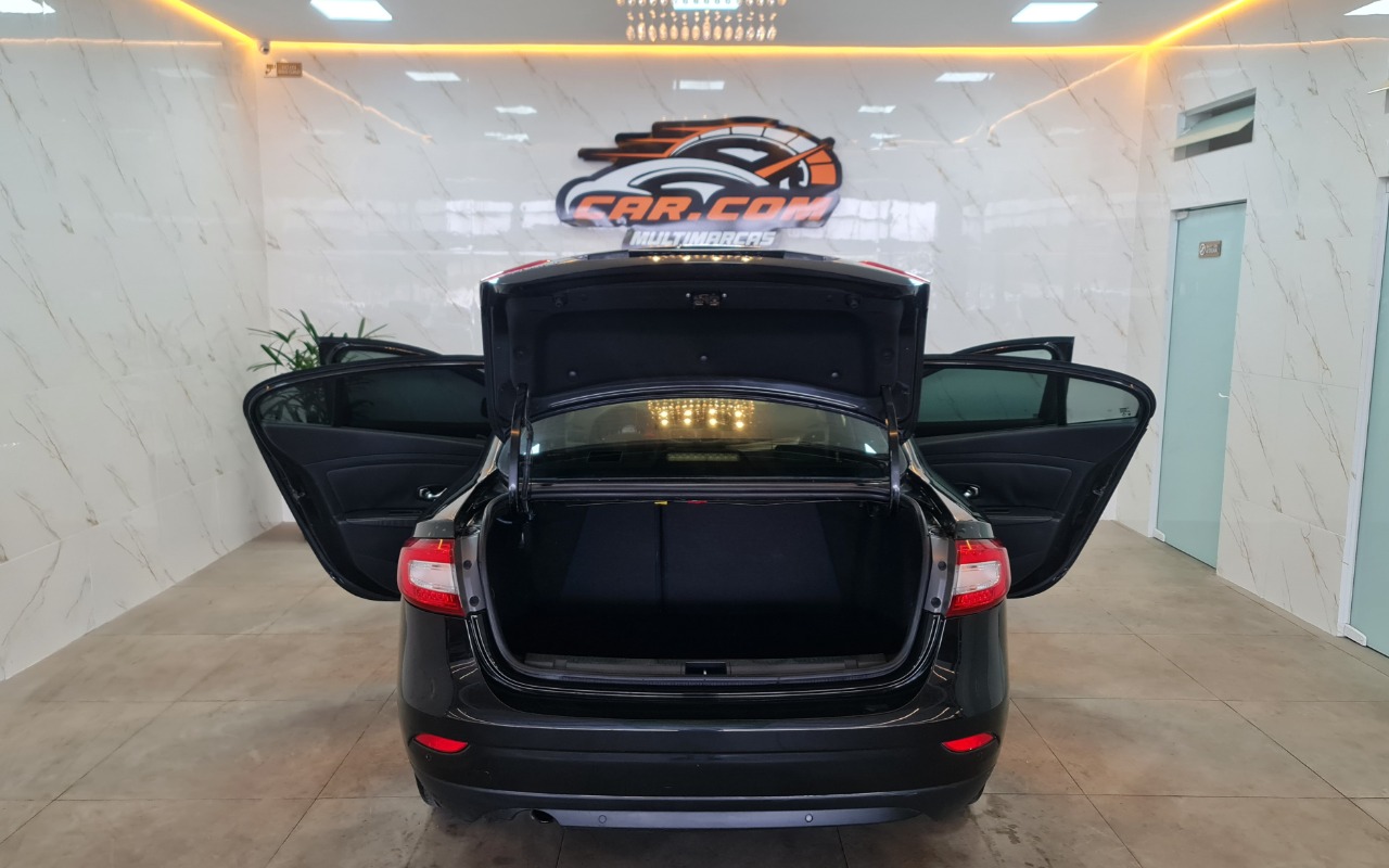 imagem-https://www.socarrao.com.br/sc-vehicle-images-prod/3816305/1789410371358-MTUuanBn.jpg