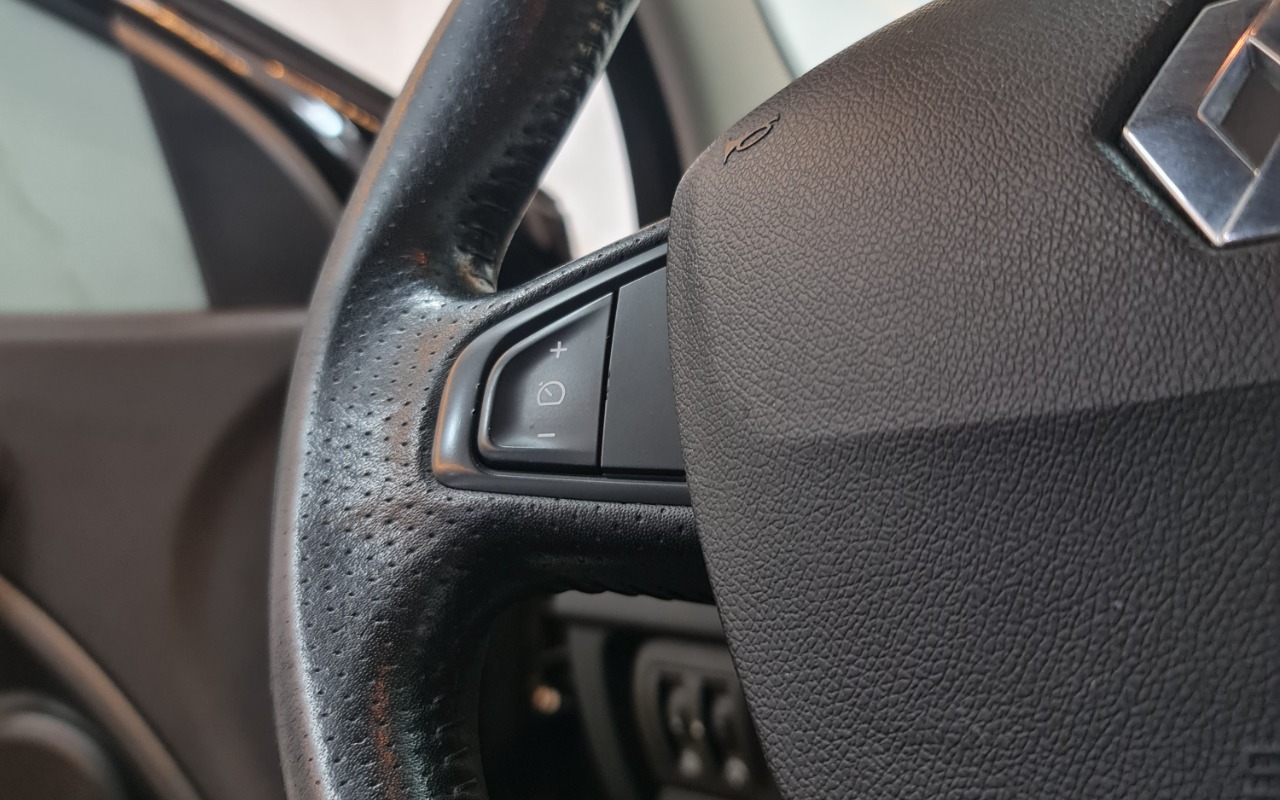 imagem-https://www.socarrao.com.br/sc-vehicle-images-prod/3816305/1789410372262-RXh0cmEgKDUpLmpwZw.jpg
