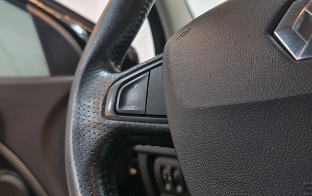 imagem-https://www.socarrao.com.br/sc-vehicle-images-prod/3816305/1789410372262-RXh0cmEgKDUpLmpwZw.jpg